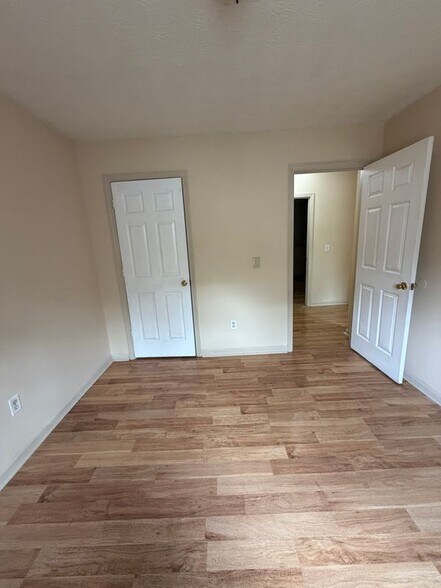 Building Photo - 4213 New Towne Dr