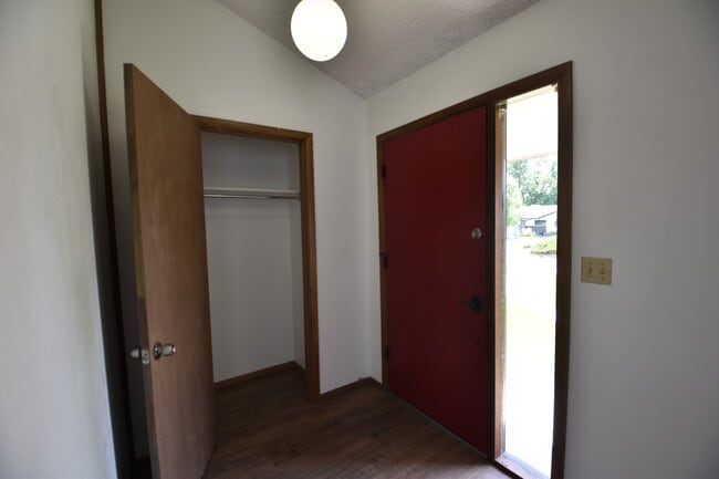 Primary Photo - 2643 Sherwood Cir