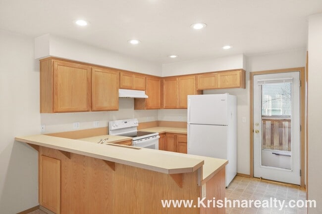 Building Photo - 5281 SW 174th Terrace