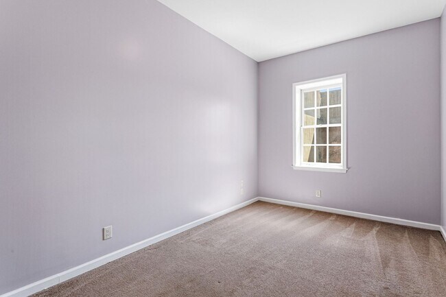 Building Photo - 2355 E York St