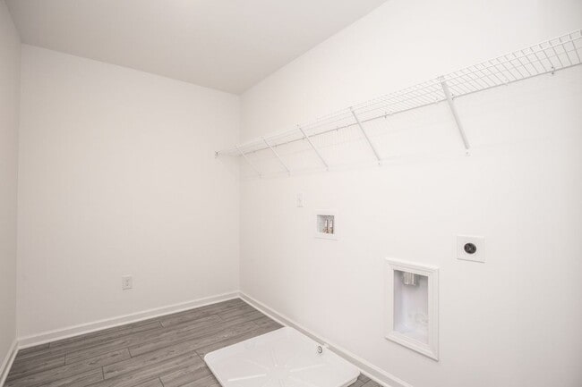 Building Photo - 101 Goshawk St