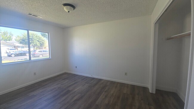 Building Photo - 2146 Neill Way