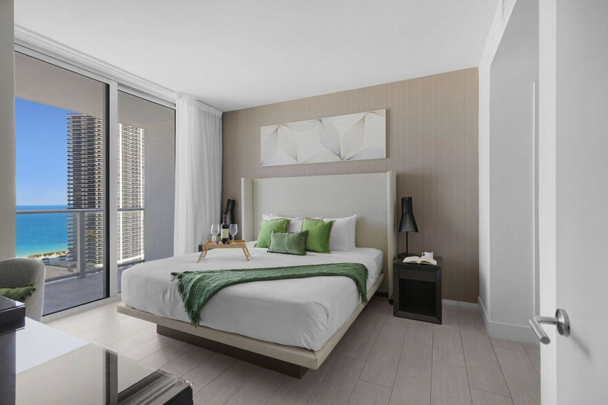 Building Photo - 4112 Jimmy Buffett Mem Hwy