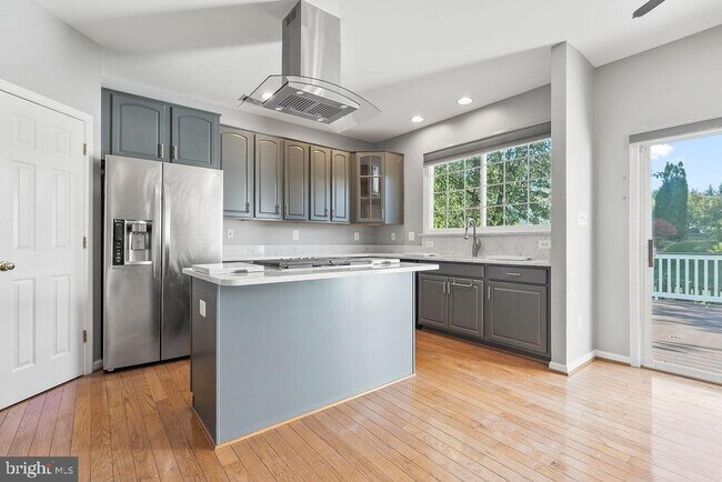 Building Photo - 9871 Upper Mill Loop