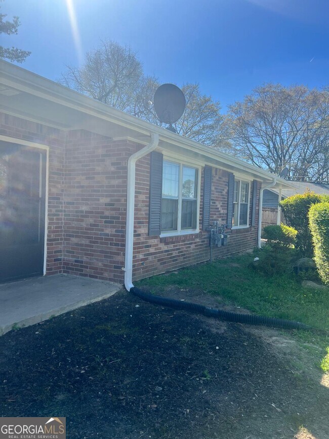 Building Photo - 1152 Pinedale Cir NW