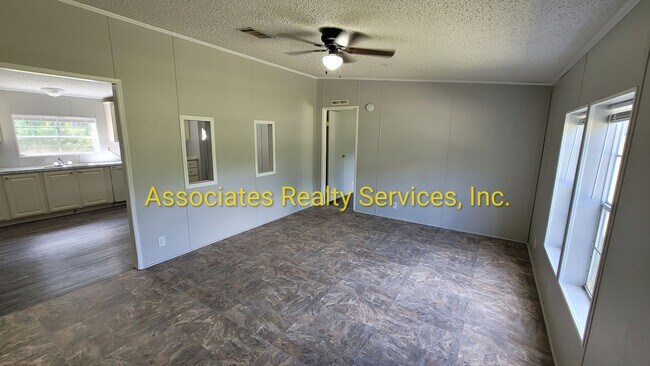 Building Photo - Secluded Home in the Country!!!-