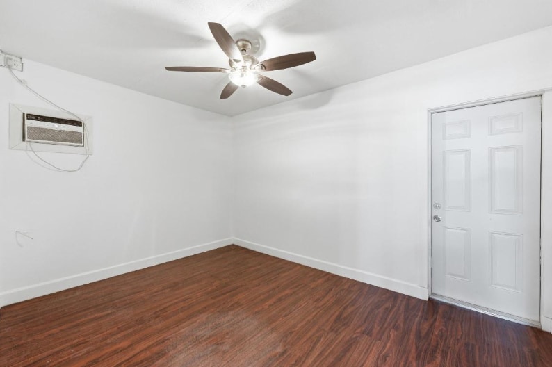 Building Photo - 3846 Roan Ln