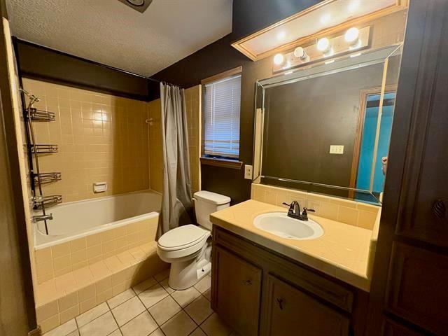 Building Photo - 1218 Meadowridge Dr