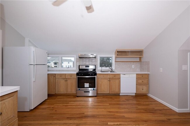 Building Photo - 1 High Hill Farm Pl