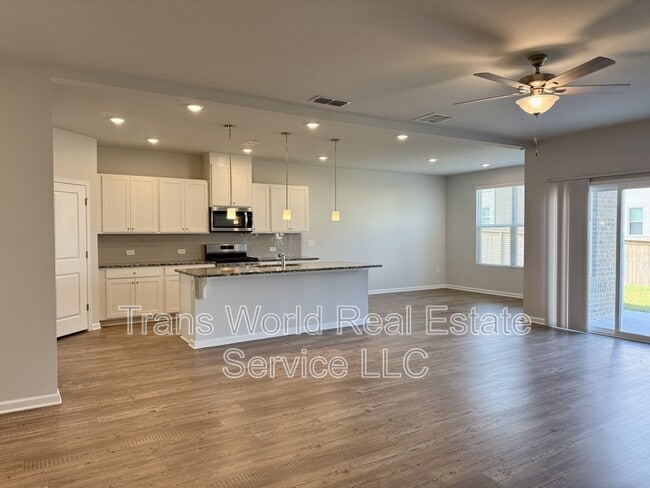 Building Photo - 2090 Ecoland Dr