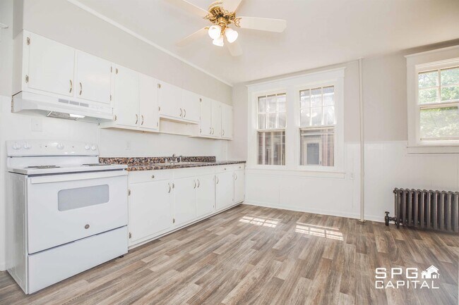 Building Photo - 516 Radnor St