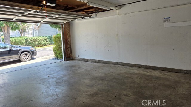 Building Photo - 12168 Mt Vernon Ave