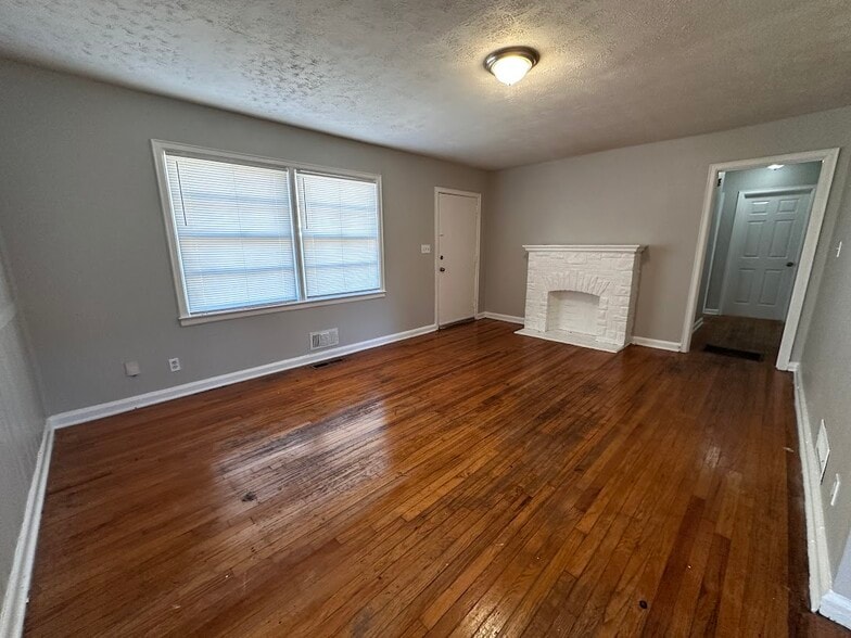 Building Photo - 3197 Canary Ct