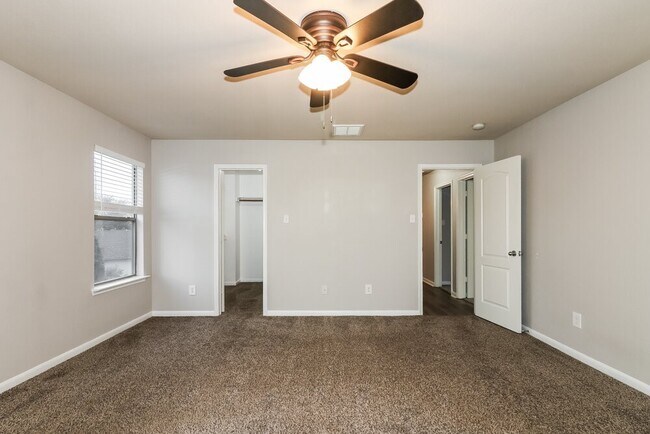Building Photo - 6403 Misty Brook Bend Ct