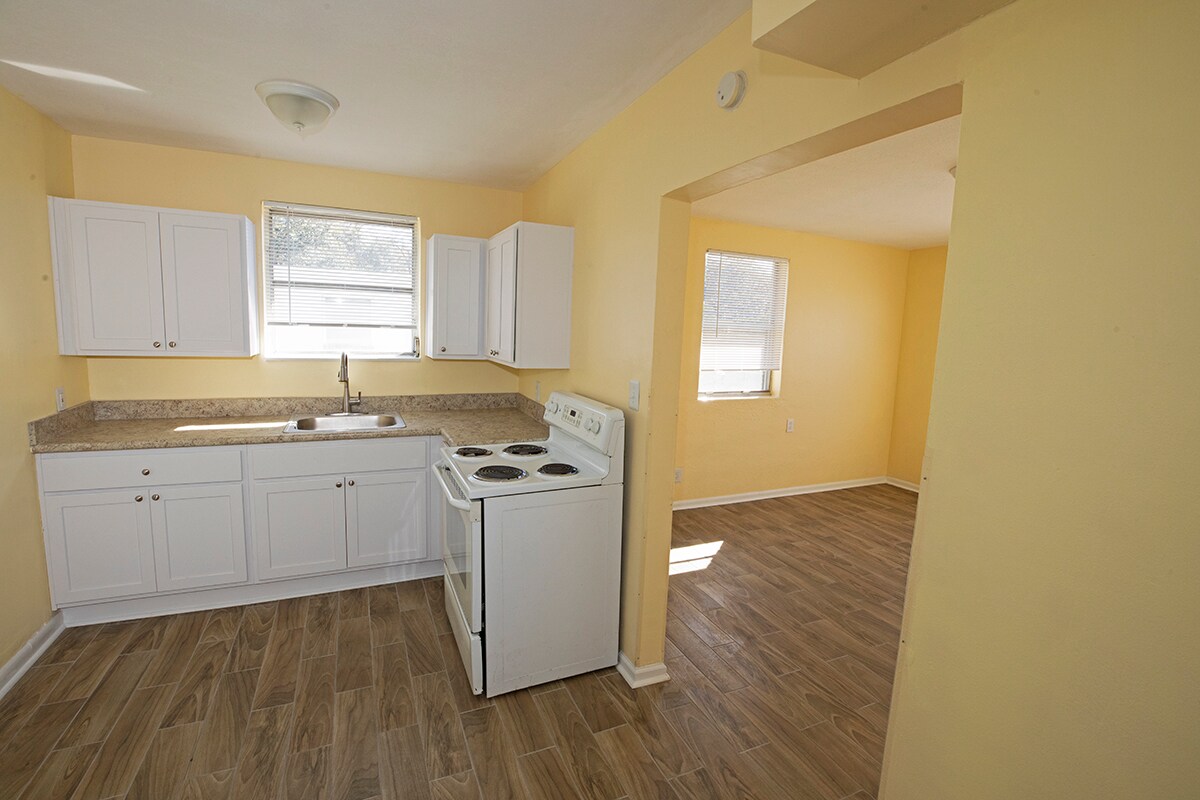 Building Photo - 849 W 30th St