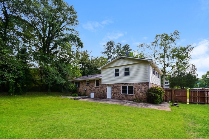 Building Photo - 7312 Penland Dr