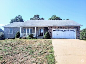 Building Photo - Single Family Home Close to FLW