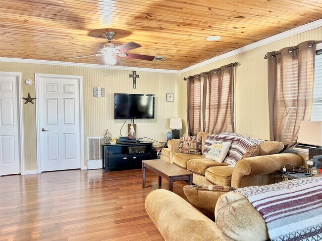 Building Photo - 1256 Canal E