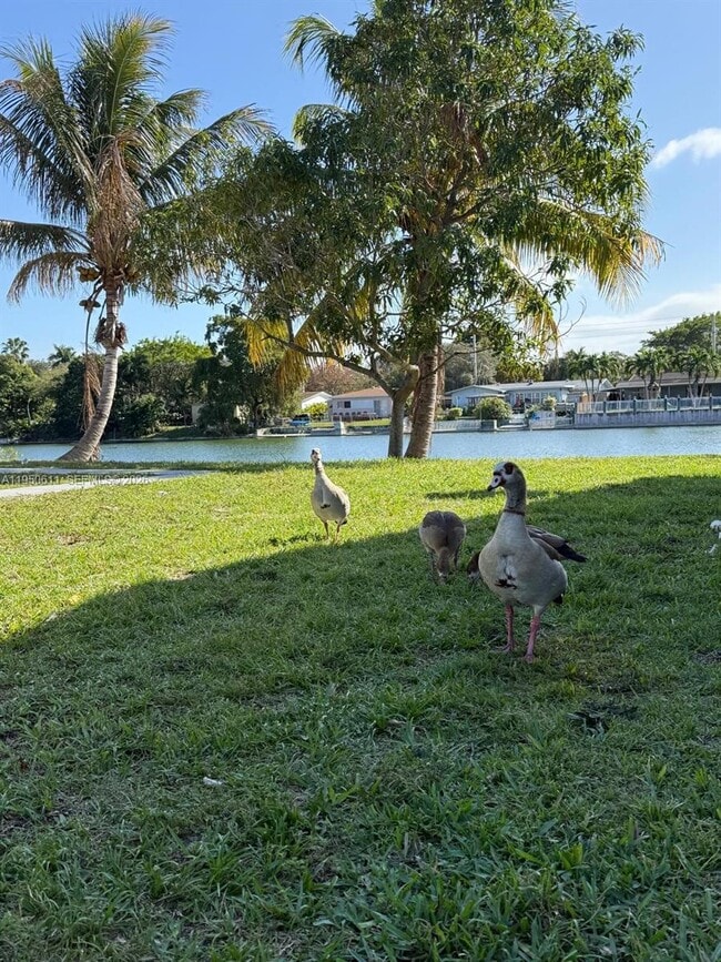 Building Photo - 1054-1058-1058 SW 2nd St