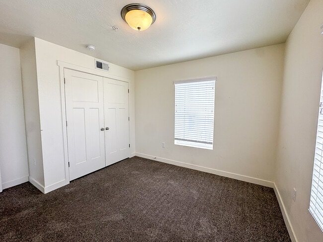 Building Photo - 531 S 850 E