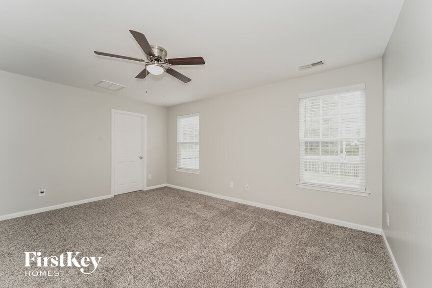 Building Photo - 16618 Grassy Creek Dr