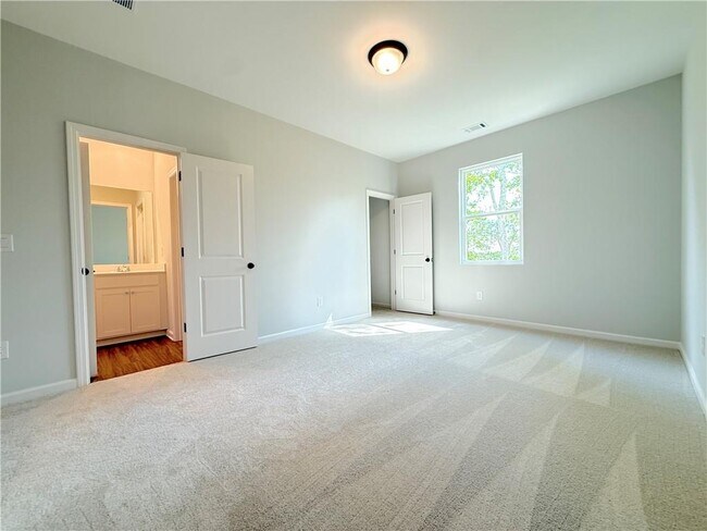 Building Photo - 1487 Ridge Rd
