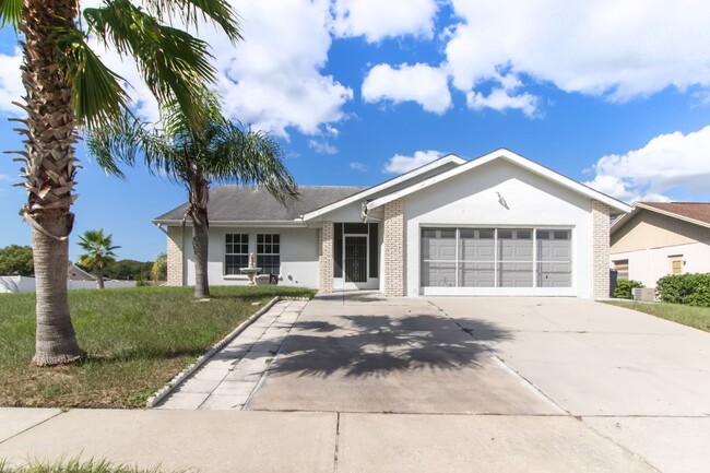 Building Photo - Hudson Pool Home for Lease