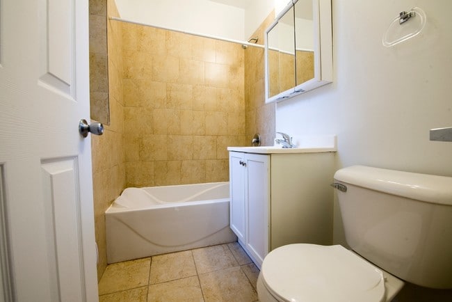 Bathroom - 7903 S Luella