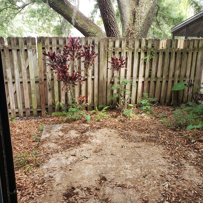 Building Photo - Nice 2bed and 1.5 bath townhouse near USF