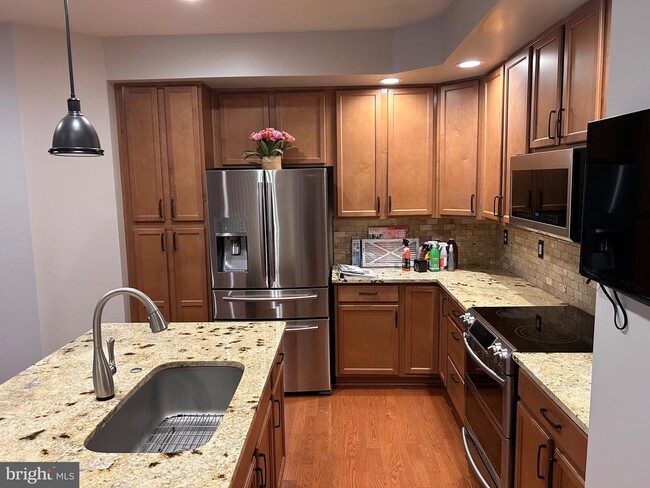 Building Photo - 910 Hall Station Dr