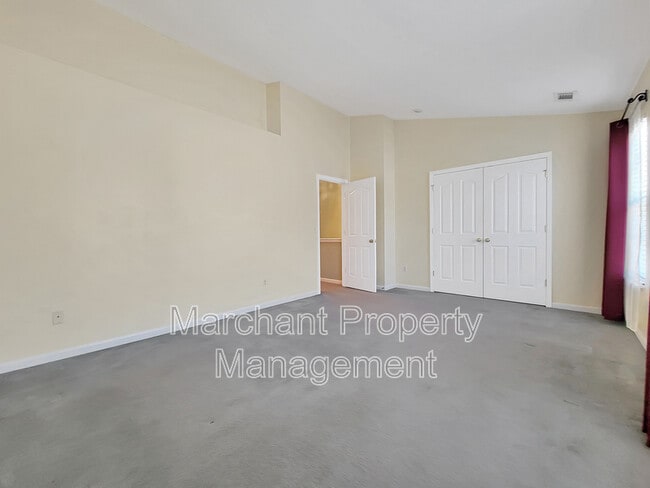 Building Photo - 525 Fagin Cir