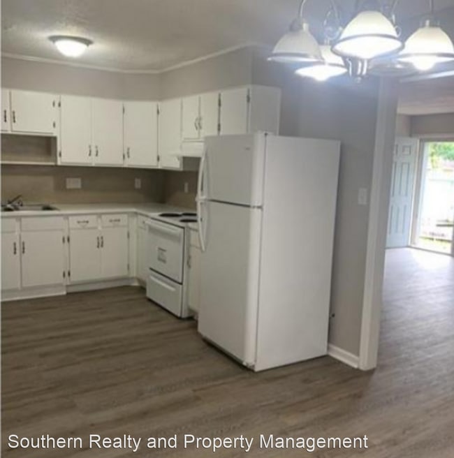 Building Photo - 4 br, 1.5 bath House - 3919 Woodley Road