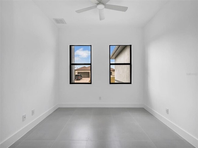Building Photo - 6192 Kambach St