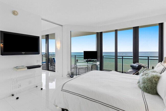 Building Photo - 3100 S Ocean Blvd