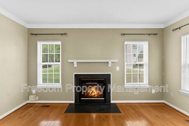 Building Photo - 9140 Worthington Dr