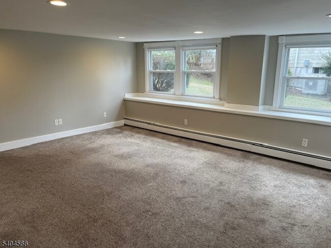 Building Photo - 96 Ridgedale Ave