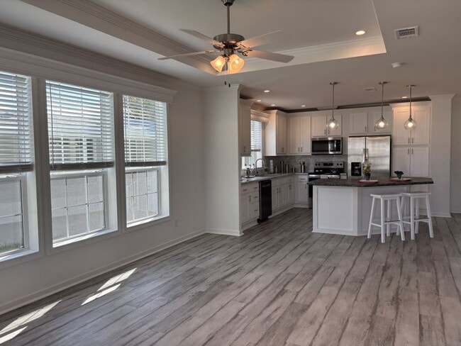 Building Photo - 245 Bimini Cay Cir