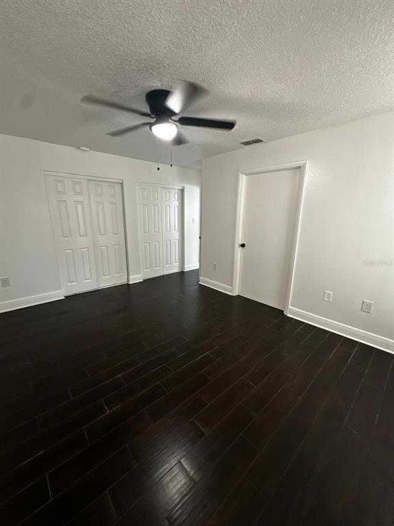 Building Photo - 1520 Country Ridge Dr