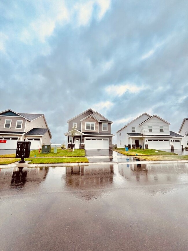 Building Photo - rare brand new construction home for lease...