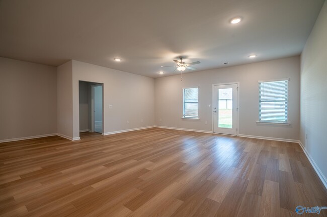 Building Photo - 203 Osceola Cir