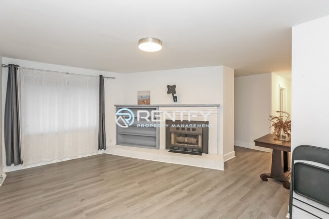 Building Photo - 12428 US-52