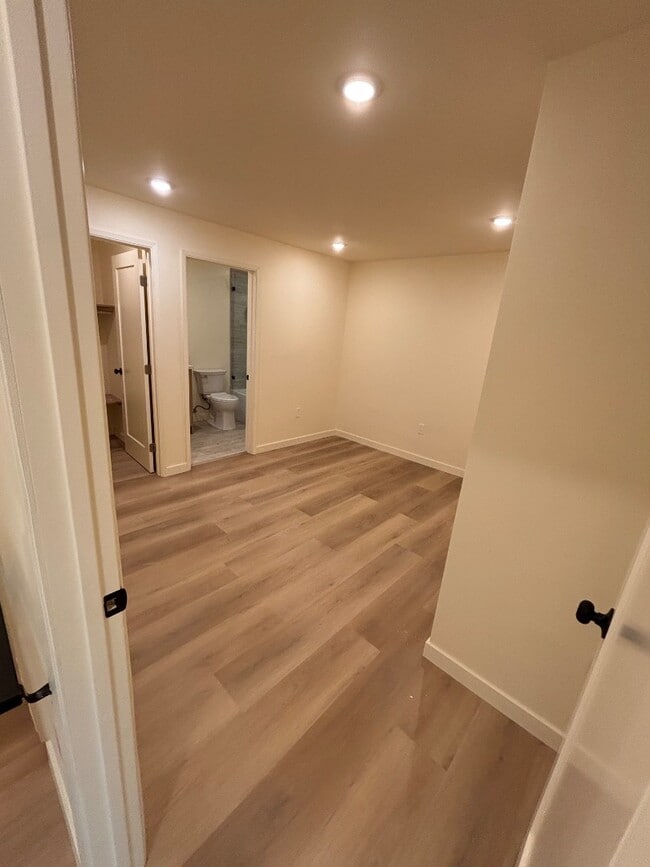 Building Photo - 2050 Meridian Ave