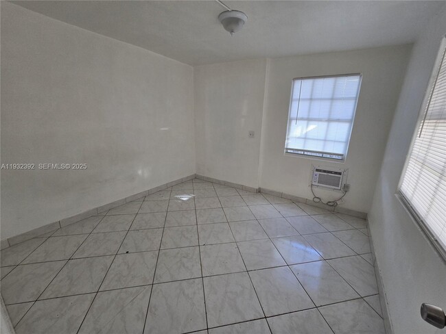 Building Photo - 1376 NW 103rd St