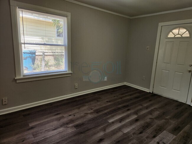 Building Photo - Riverdale Bungalo