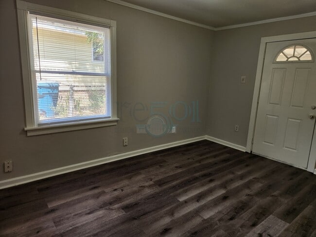 Building Photo - Riverdale Bungalow