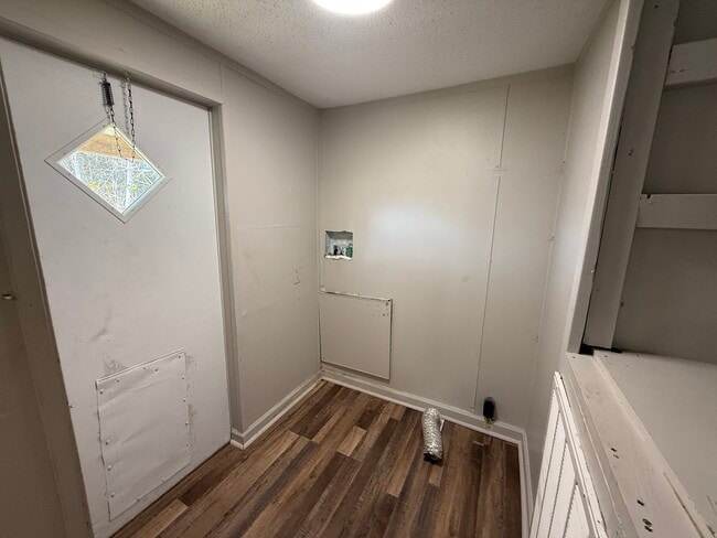 Building Photo - 1025 Union Hill Church Rd