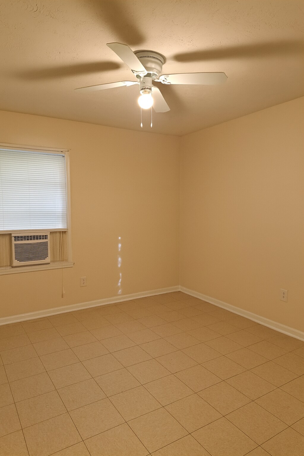 Building Photo - 5736 Deborah Dr