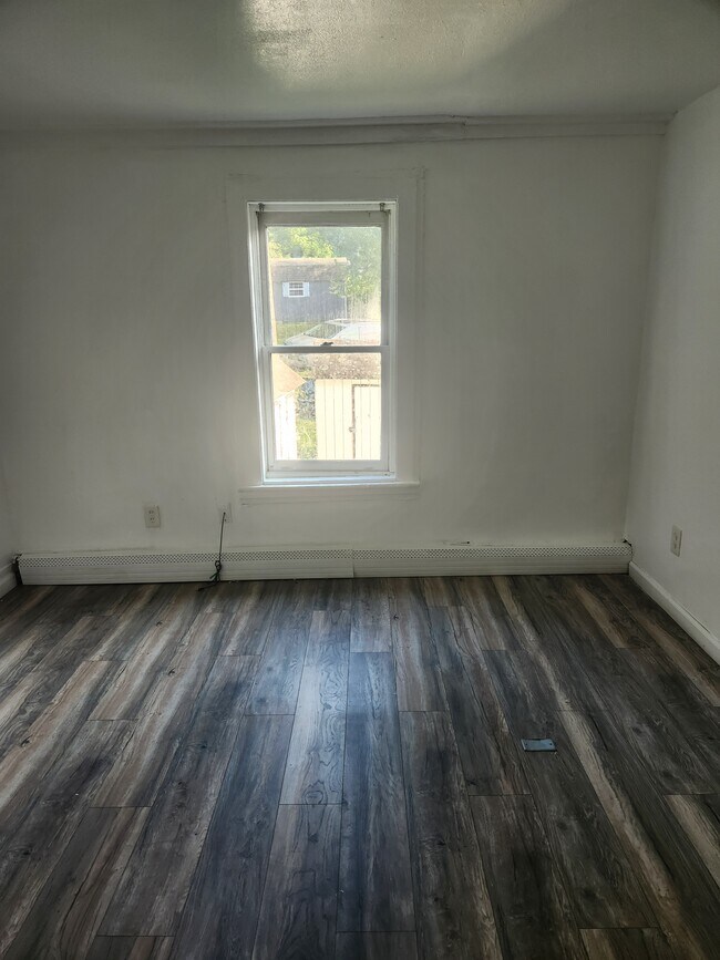 Bedroom 1 - 53 Morrison St