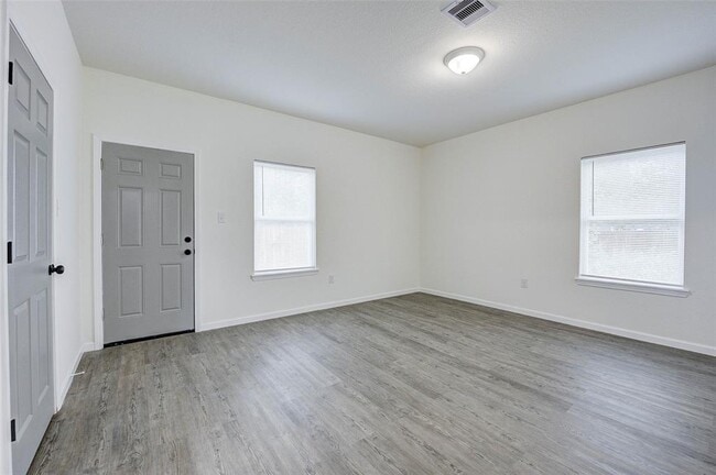 Building Photo - 319 N Carolina St