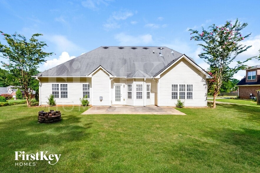 Building Photo - 381 Glouchester Dr